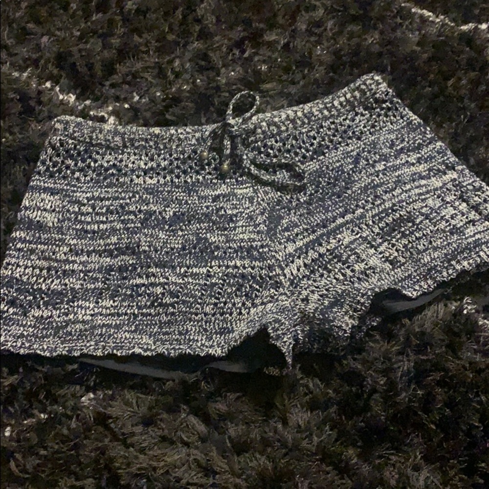 Short shorts !!